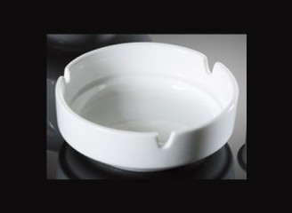 H.P Ivory / Round Ashtray 4